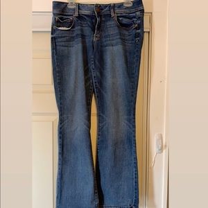 Medium wash AE jeans